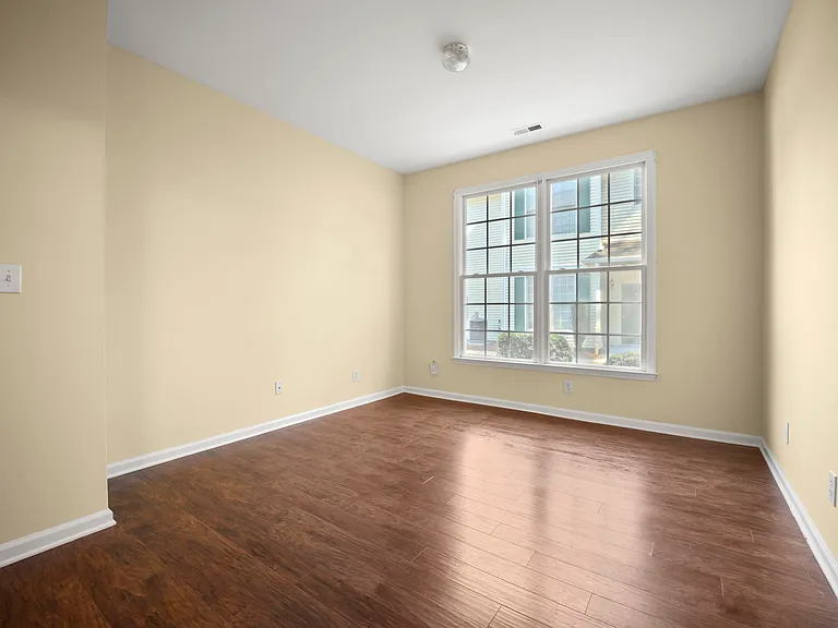 1511 Kudrow Ln — Photo 24