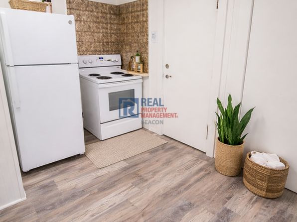 320 Main St #1