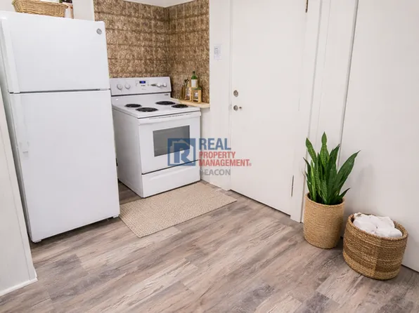 320 Main St #1, White River Junction, VT 05001