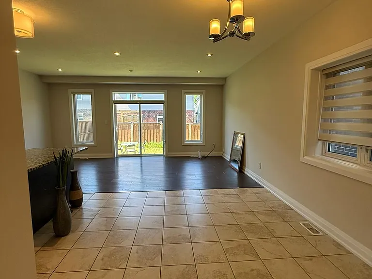 103 Monarch Woods Dr — Photo 4