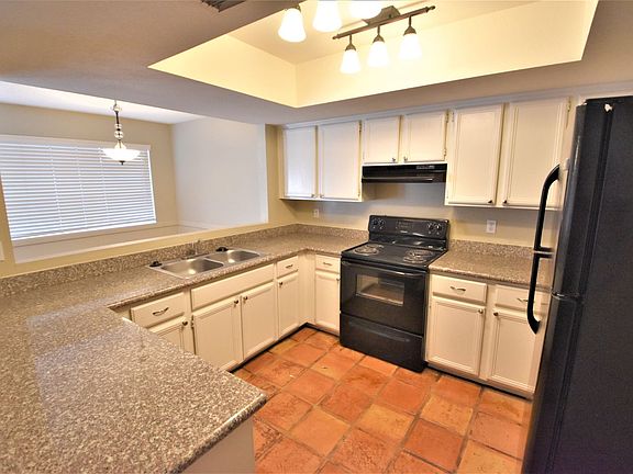 4th image of 8613 N Fountain Dr