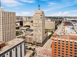 Wisconsin Tower, Milwaukee, WI 53203