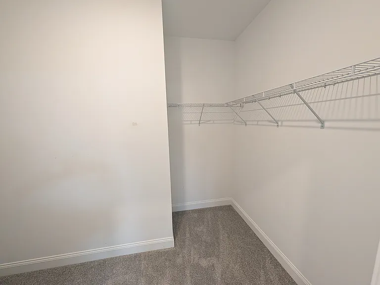 250 Cloverbrook Way — Photo 31