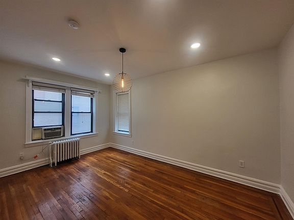 4th image of 56 Glenwood Ave APT 42