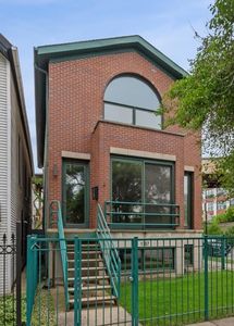 1757 W Newport Ave, Chicago, IL, 60657