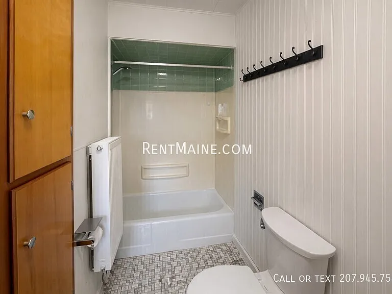 445 Main St #A — Photo 13