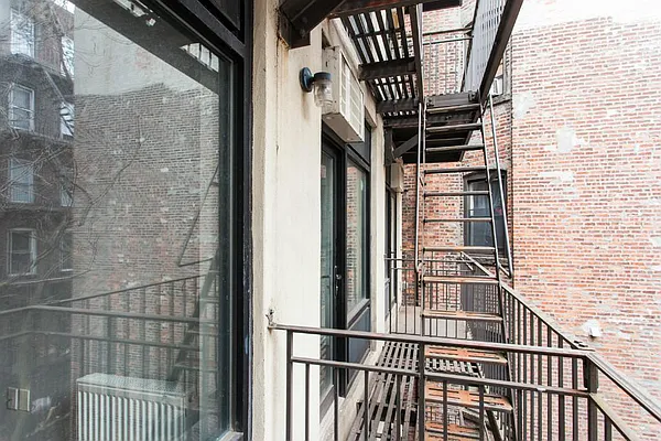 Rented by Centennial Properties NY | media 32