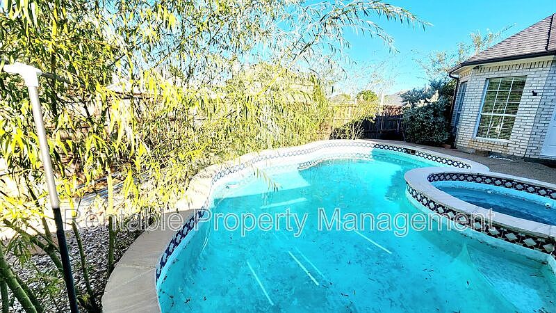 1st image of 1185 Len Mar Dr