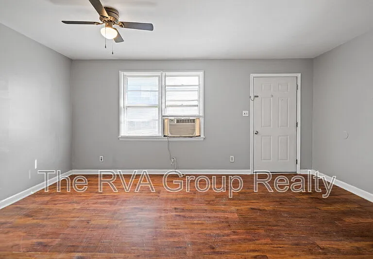 1528 Lincoln St — Photo 6