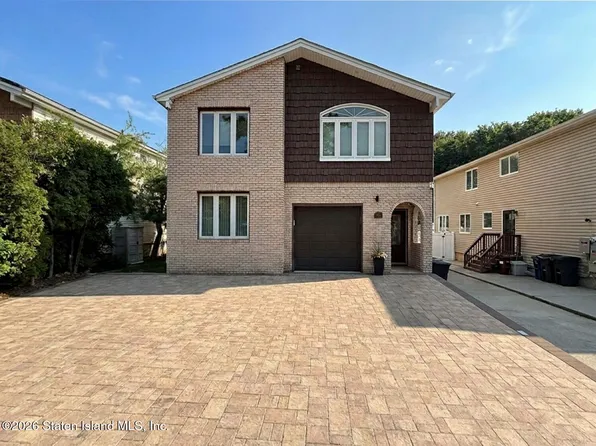 22 Mason Blvd, Staten Island, NY 10309