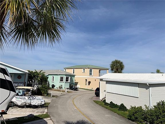 5th image of 150 Nettles Blvd