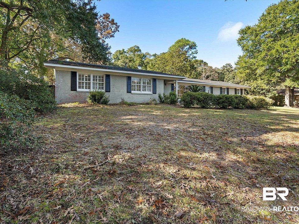 1st image of 3807 Hillcrest Ln