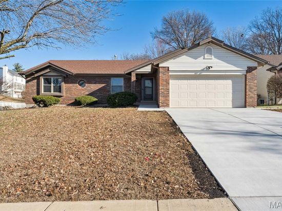3705 Dax Ln, Bridgeton, MO 63044