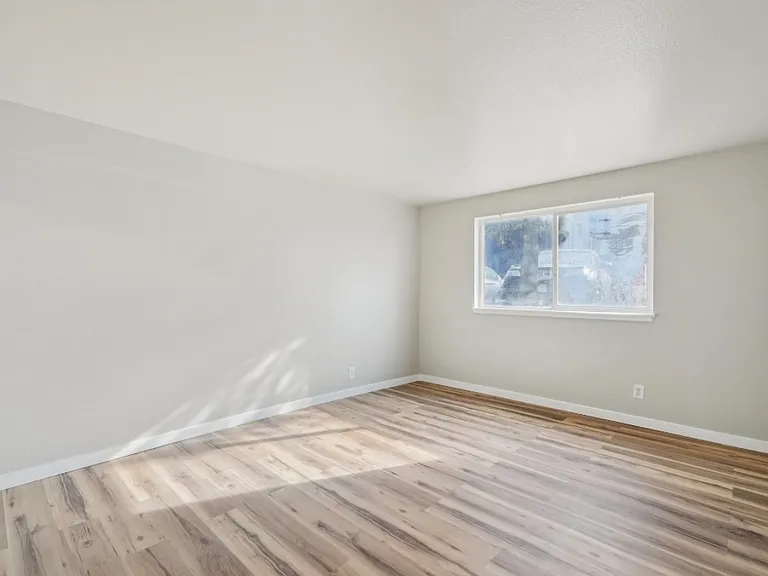 The Vista Heights Apartments — Photo 10