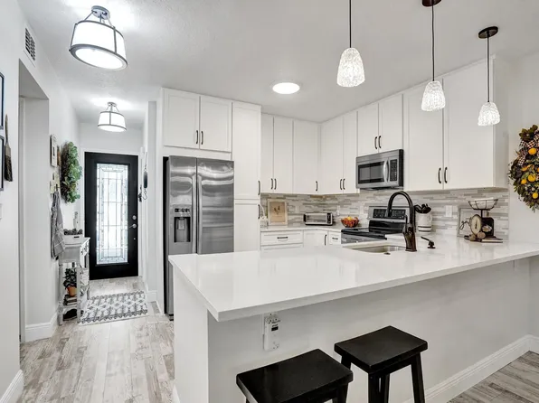 9155 Flynn Circle #3, Boca Raton, FL 33496