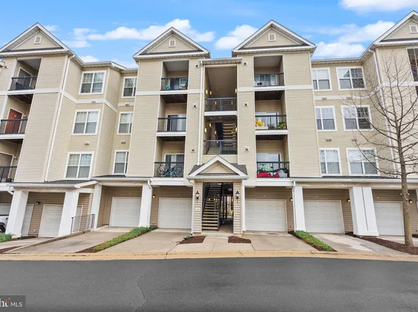 5109 Travis Edward Way, Centreville, VA 20120