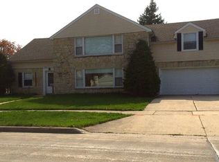 2107 Ludington Ave, Wauwatosa, WI 53226