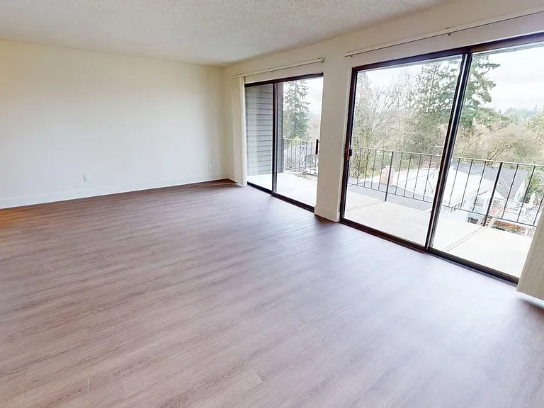 104 Live Close To Carkeek Park-6 Miles Of Trails! — Photo 23