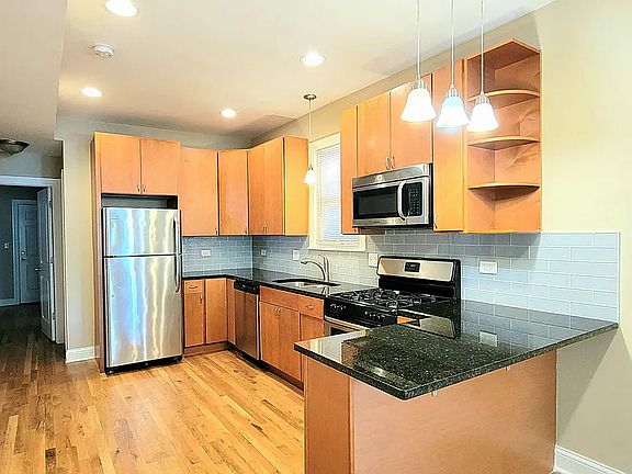 2nd image of 3035 N Elbridge Ave #1
