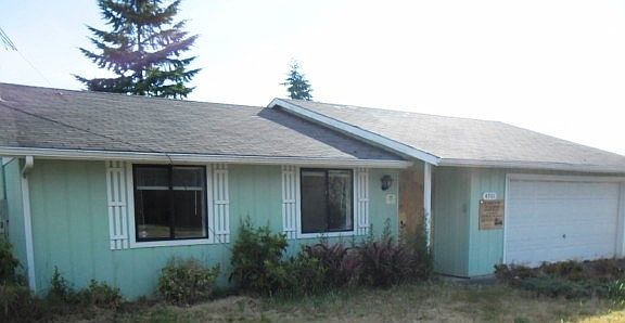 2nd image of 4901 31st St NE