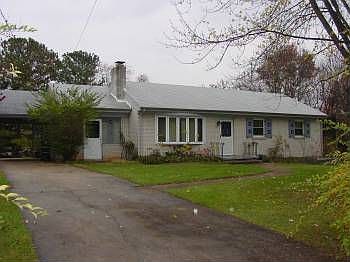 1st image of 124 Berkshire Pl