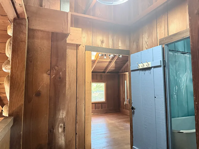133 Western Ave — Photo 10