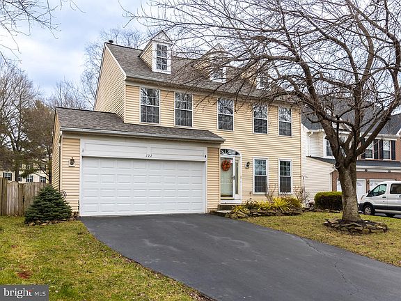 2nd image of 722 Catoctin Cir NE