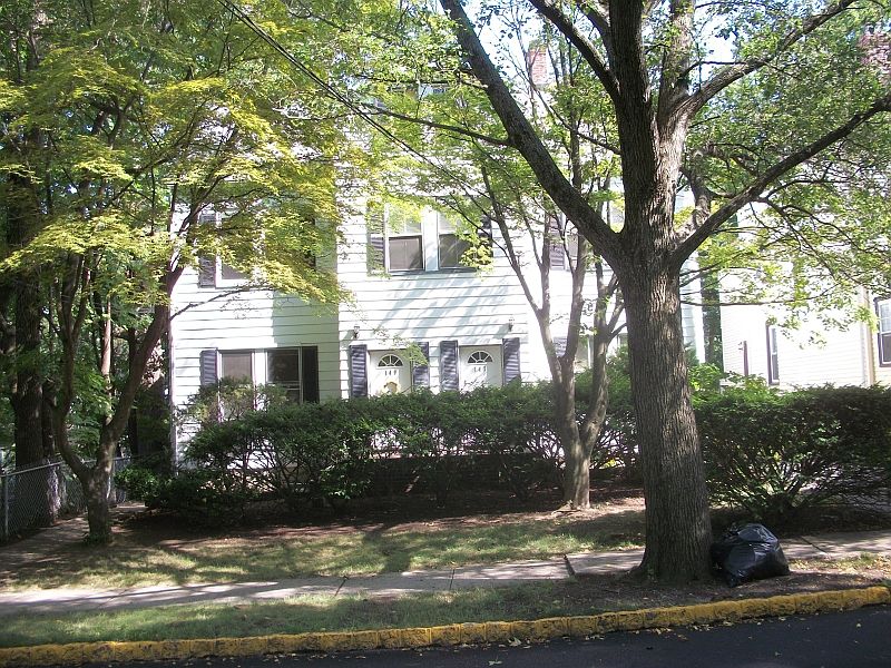 1st image of 147 N Fullerton Ave