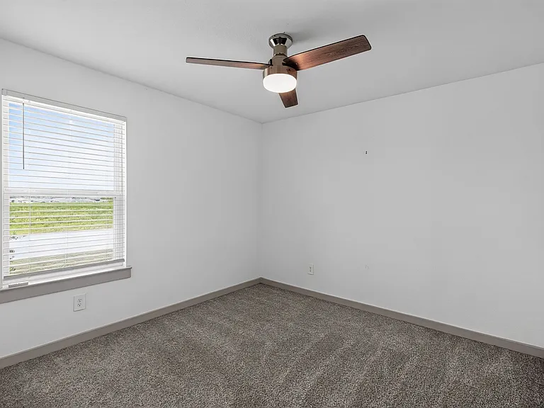 14407 Sweetwater Dr — Photo 9