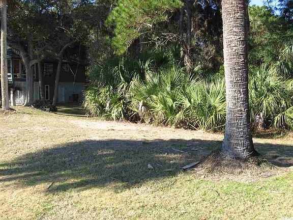 5th image of 425 Porpoise Dr