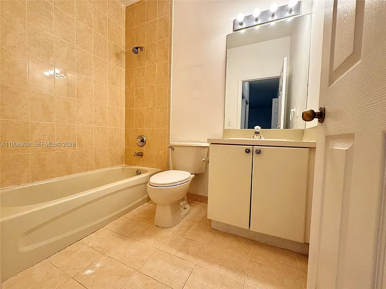2590 NE 3rd Dr #203 — Photo 28