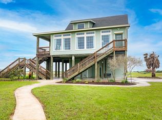 114 White Marlin Dr, Port Lavaca, TX 77979