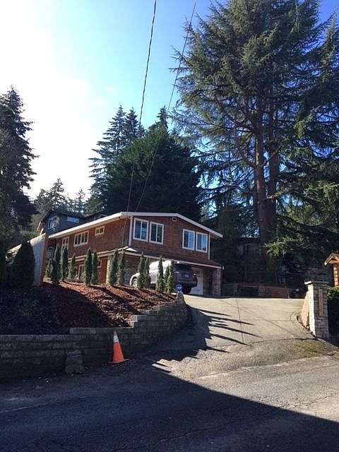 1st image of 10111 SE 8th St