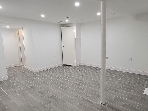 3rd image of 15 Dudley Dr
