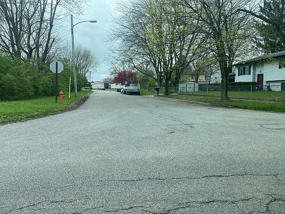 4th image of 2898 Palisades Ave