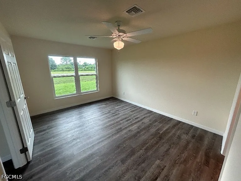 9004 Lamkin Ct — Photo 5