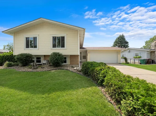 15348 Boca Rio Dr, Oak Forest, IL 60452