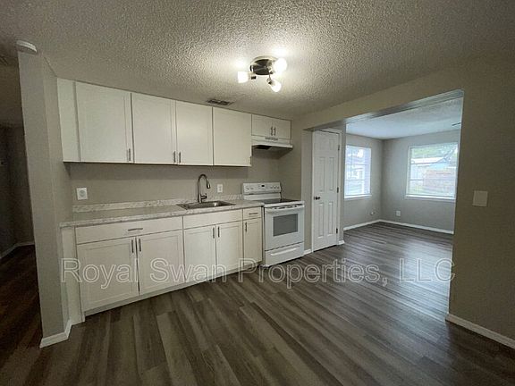 5th image of 2532 McCranie Pl