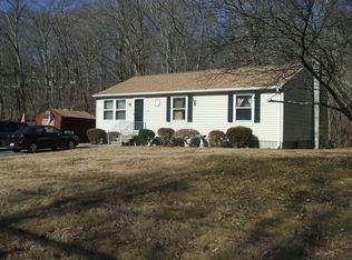 517 S Canterbury Rd, Canterbury, CT 06331