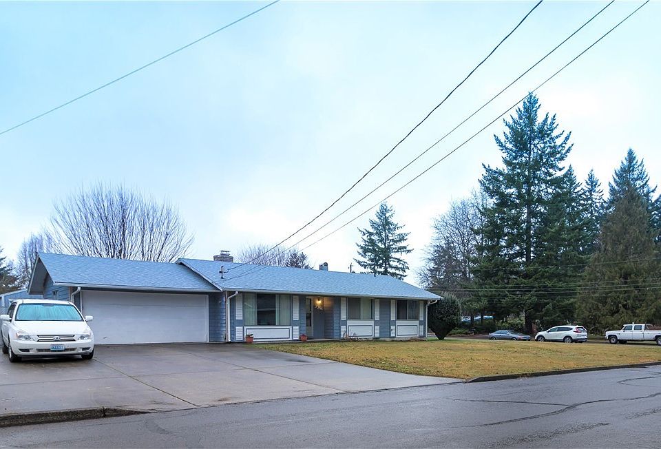 1st image of 3351 SE Pine Tree Dr