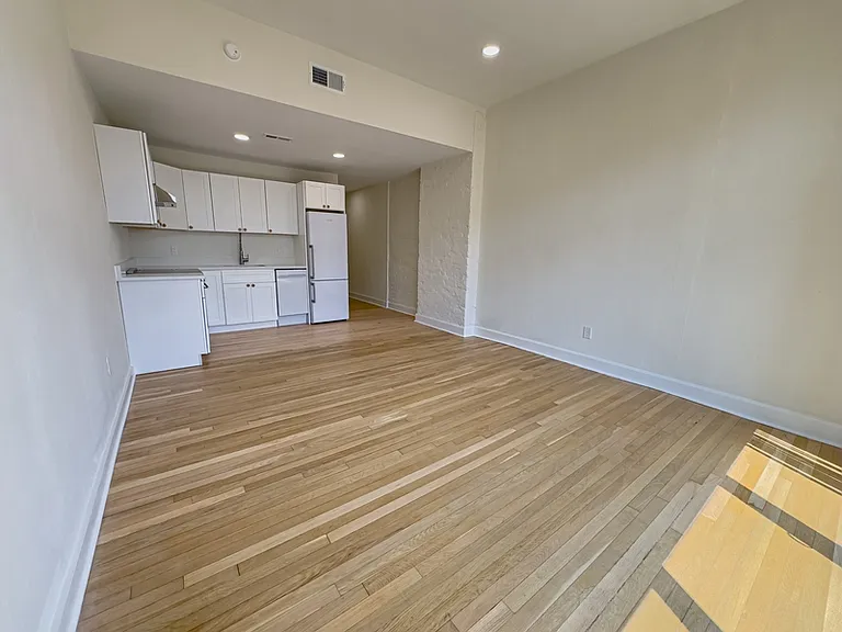 1936 Green St #2 — Photo 14