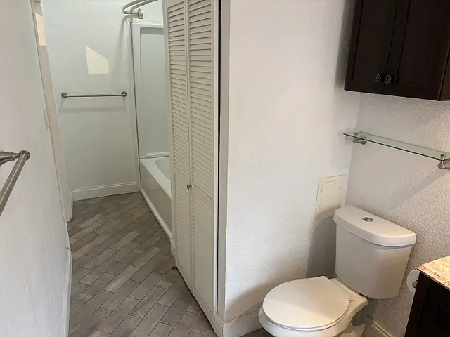 408 S Riverside Dr #5 — Photo 12