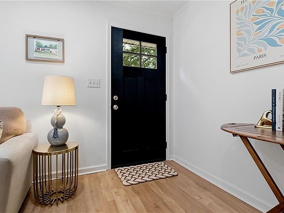 4th image of 7620 Rainbow Dr