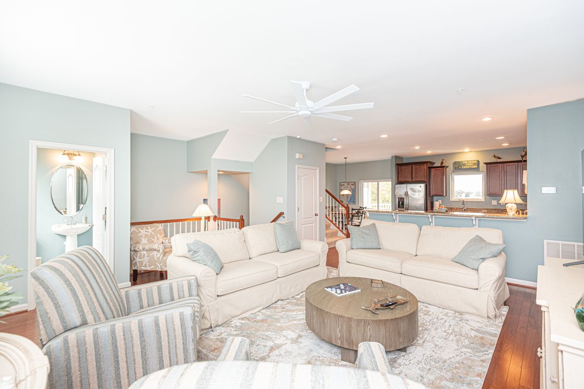 next background image