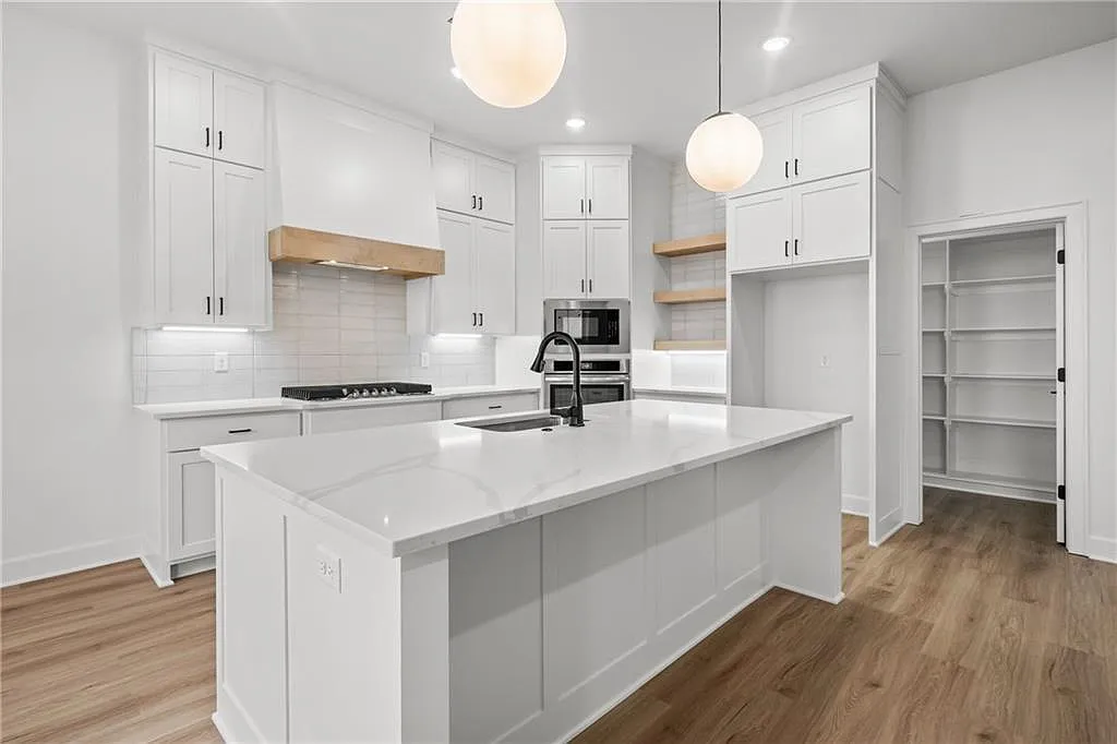 490 Apollo Dr - 1 — Photo 3