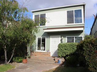 229 1-2 Granada St, Belmont Shores, CA 90803