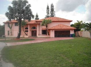 7625 Tryall Dr, Hialeah, FL 33015