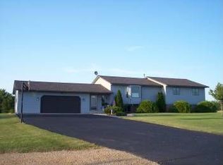 508 Prairie Ln, Hudson, WI 54016