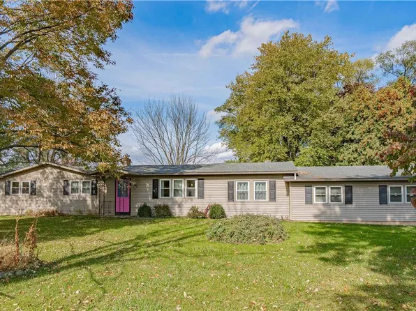 6251 Locust Rd, Bath, PA 18014