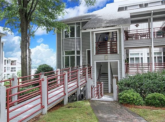 2nd image of 701 Lake Club Dr